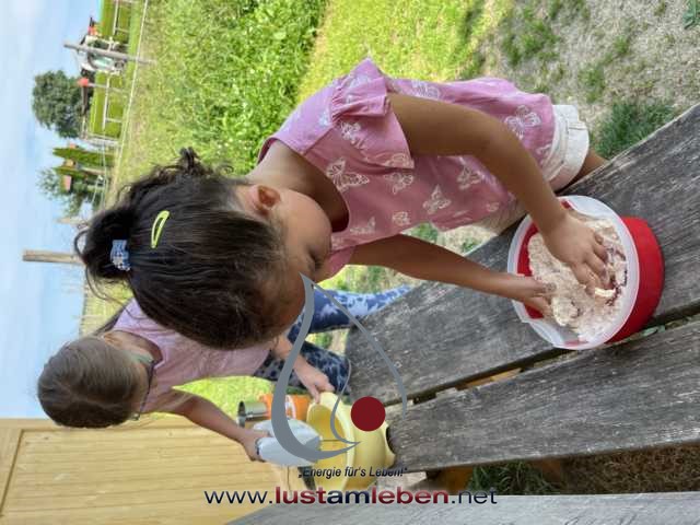 #LustAmLeben #KinderUndJugendCamp #NaturErleben #KreativitätFördern #Selbstentfaltung #TiereErleben #AktivesLernen #AchtsameZeit #KinderBetreuung #JugendlicheErziehen #WerteVermitteln #NaturAbenteuer