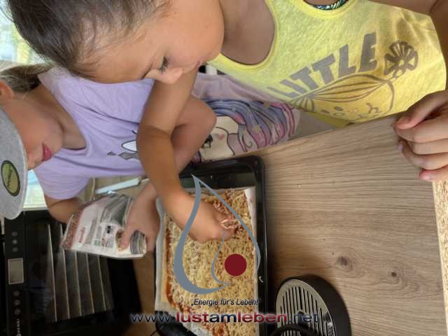 #LustAmLeben #KinderUndJugendCamp #NaturErleben #KreativitätFördern #Selbstentfaltung #TiereErleben #AktivesLernen #AchtsameZeit #KinderBetreuung #JugendlicheErziehen #WerteVermitteln #NaturAbenteuer