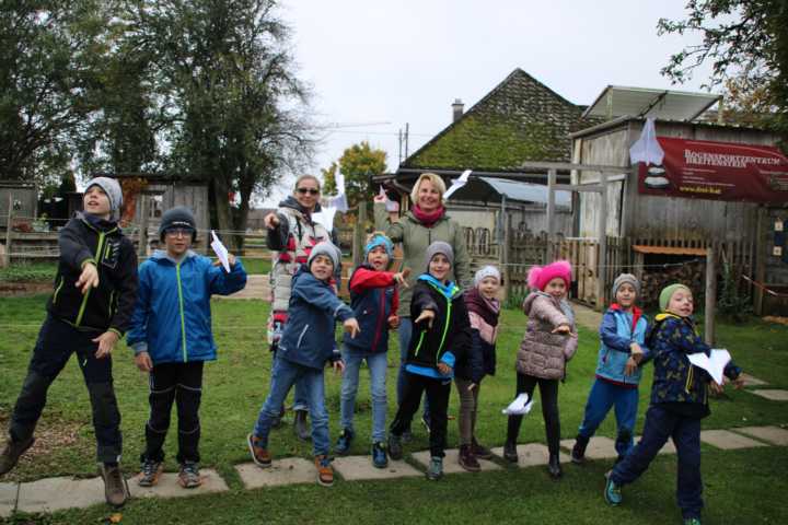 #LustAmLeben #Kindergeburtstag #AbenteuerCamp #NaturErleben #PferdeErleben #SpaßInDerNatur #KinderEvents #Linz #Wels #Gmunden #Geburtstagsfeier #OutdoorErlebnis #MentaleStärke #KinderAbenteuer