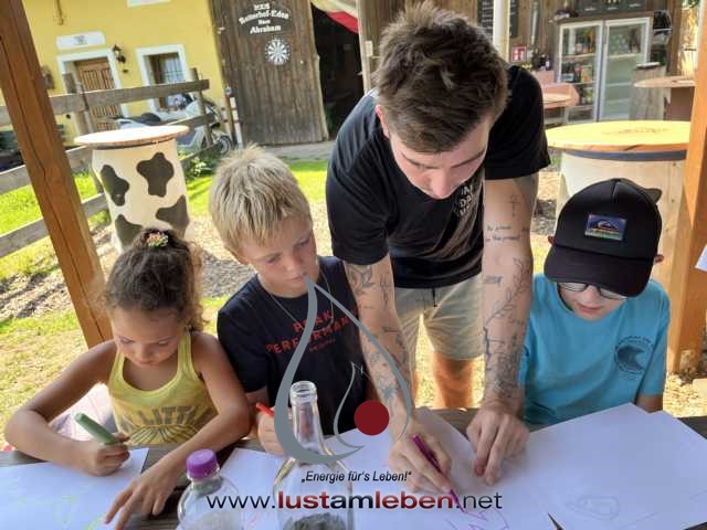 #LustAmLeben #KinderUndJugendCamp #NaturErleben #KreativitätFördern #Selbstentfaltung #TiereErleben #AktivesLernen #AchtsameZeit #KinderBetreuung #JugendlicheErziehen #WerteVermitteln #NaturAbenteuer