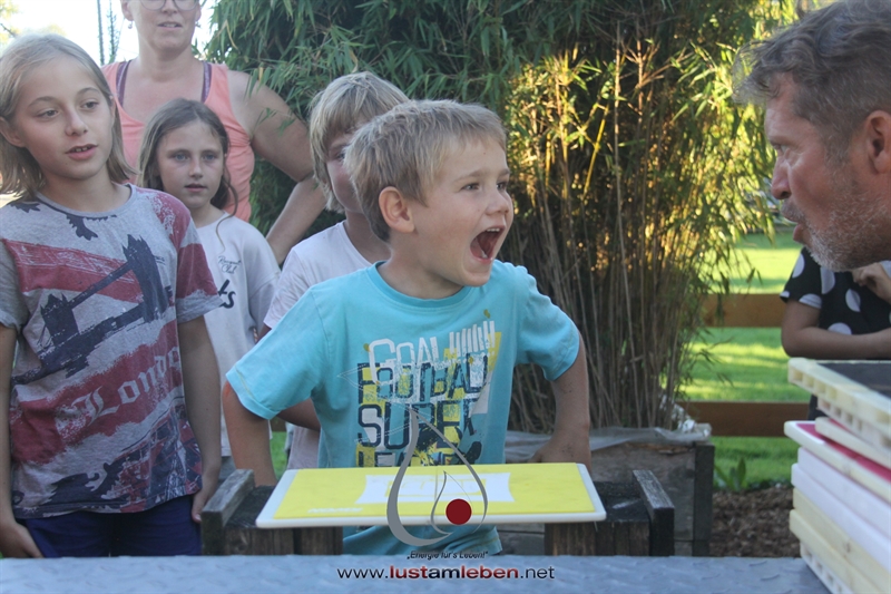 #KennenlernTag #Begrüßungstag #NeuesSchuljahr #NeueKlasse #Schulstart #TeamBuilding #Schulalltag #Schulbeginn #NeueFreunde #Schulcommunity #Projekttage #Projektwoche #LernenMitSpaß #Handlungsorientiert #Teamwork #Schulprojekt #Projektarbeit #Schulideen #KreativesLernen #SchuleMalAnders #Schulabschluss #Klassenabschluss #Abschlussfeier #LetzterSchultag #Matura #Schulzeit #Schulende #Abschlussfahrt #Erinnerungen #Schulfreunde #AbenteuerWoche #NaturErlebnis #Erlebniswoche #SpieleInDerSchule #OutdoorLearning #T