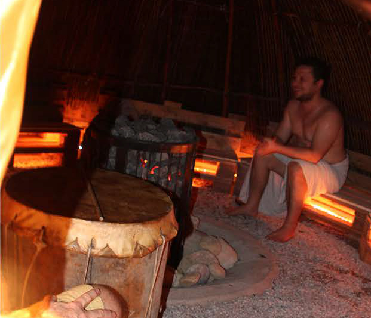 #Schwitzhütte #Schamanismus #Oberösterreich #Psychohygiene #Rituale #Achtsamkeit #Spiritualität #Heilung #InnereReise #Naturrituale #Traditionen #Selbsterfahrung #BewusstSein #Seelenpflege #GanzheitlicheGesundheit #Energiearbeit #Transformation #Naturverbundenheit #Kraftplätze #Gemeinschaft #Lebensenergie #Meditation #InnereBalance